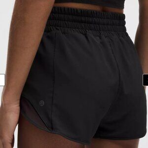 Lululemon Hotty Hot High-Rise Lined Short 2.5", Size 2, Color: Black